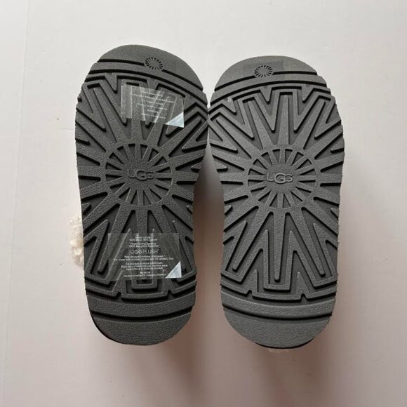 UGG Disquette Atherson Suede Slippers Black 7 - Picture 13 of 13